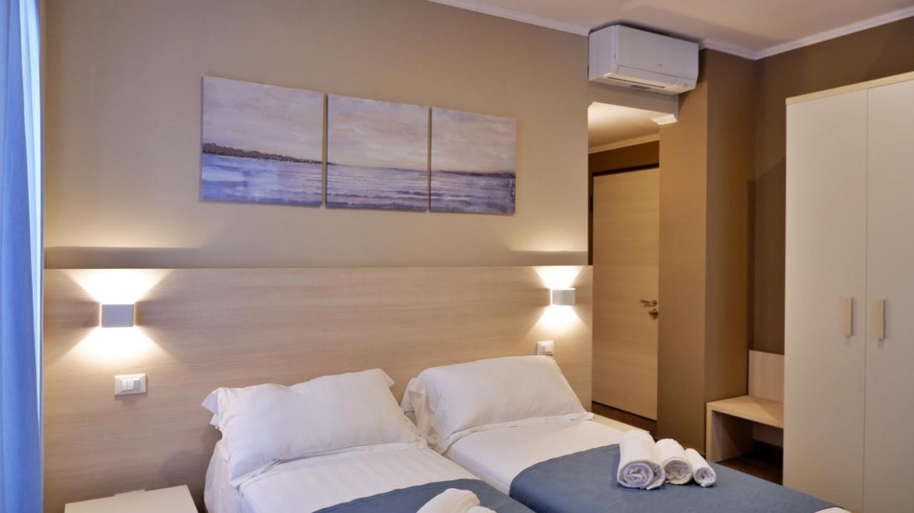 إمبيريا Pianomare Riviera Apartments And Rooms المظهر الخارجي الصورة