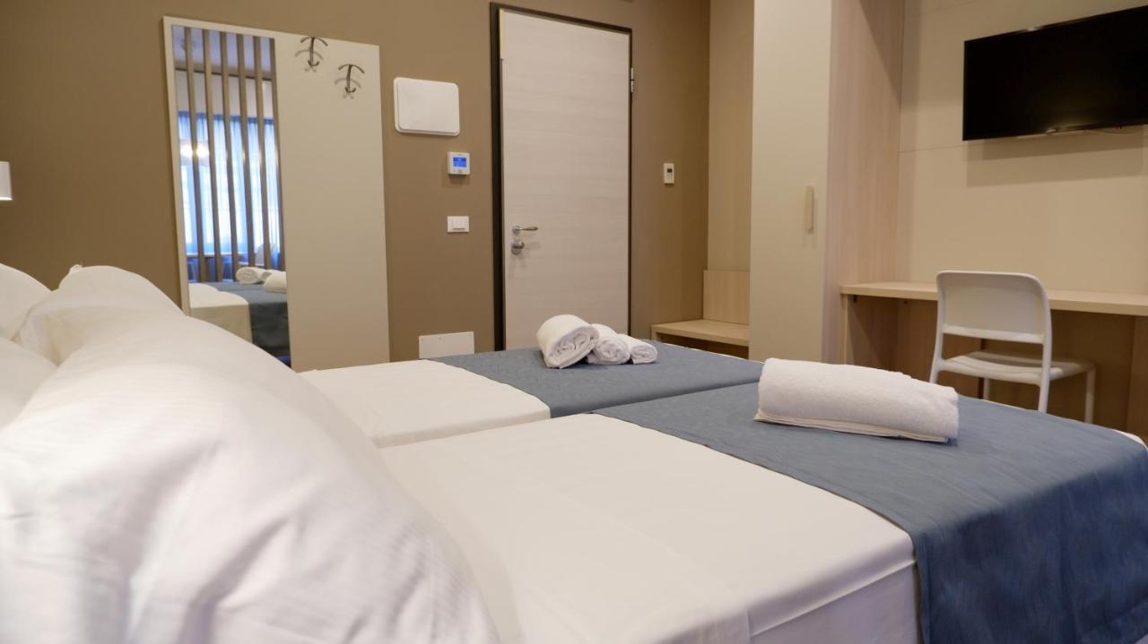 إمبيريا Pianomare Riviera Apartments And Rooms المظهر الخارجي الصورة