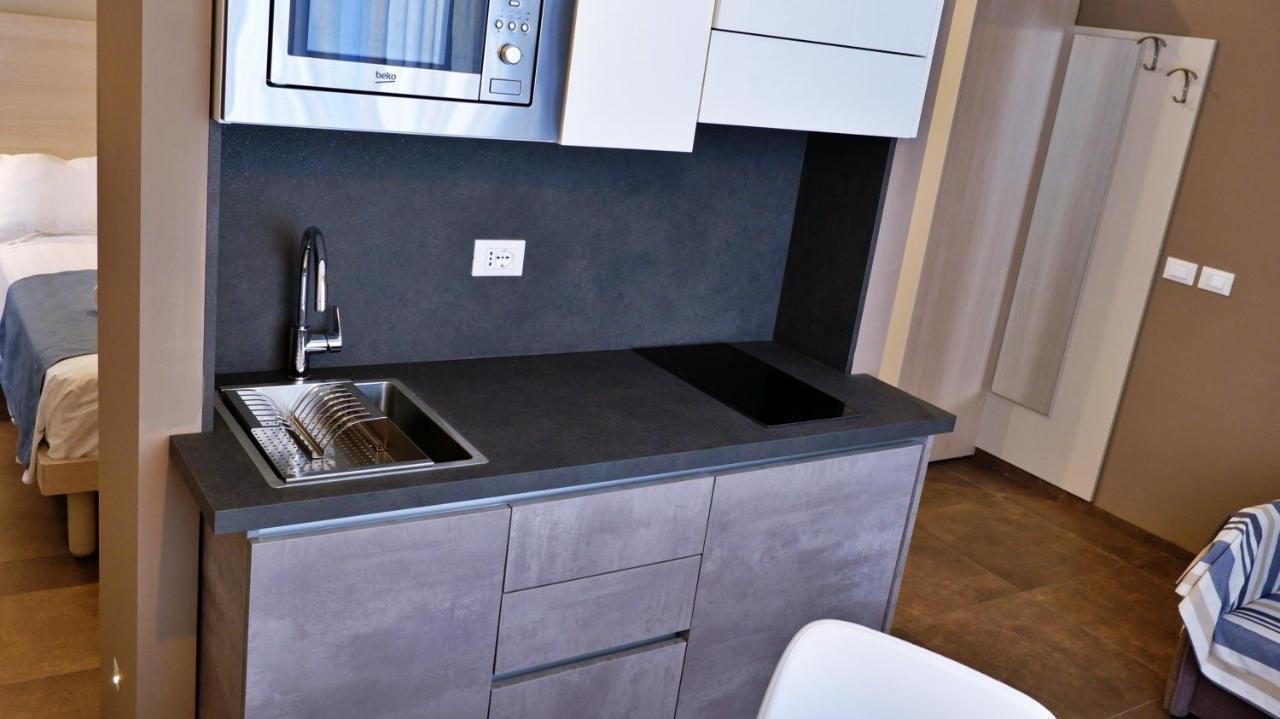 إمبيريا Pianomare Riviera Apartments And Rooms المظهر الخارجي الصورة